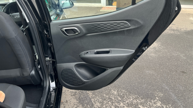 Hyundai i10 1.0 Advance 5dr Petrol Hatchback